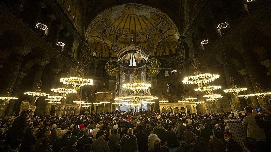 2026 Mevlid Kandili Takvimi: İslam Aleminde Manevi Hazırlık Başlıyor