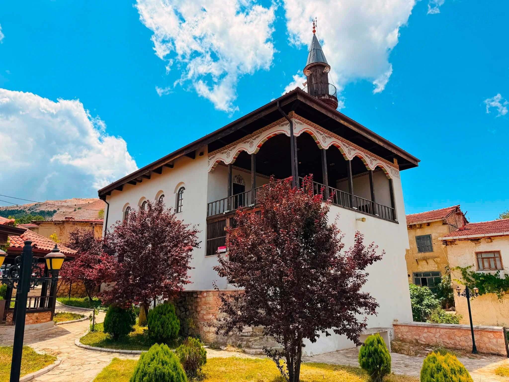250 Yıldır Ayakta: Çivisiz Cami Mühendislik Harikası