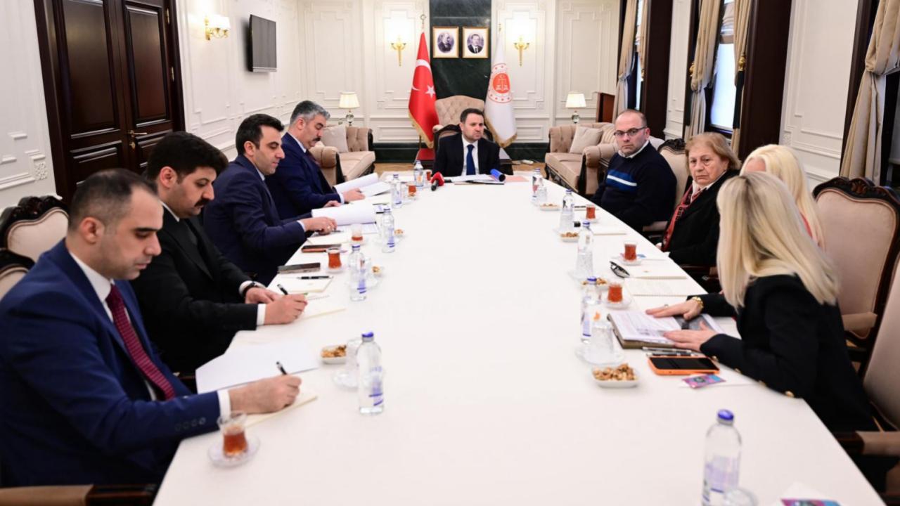 Adalet Bakanı'ndan Acılı Aileye Ziyaret: Çağla Tuğaltay'ın Anısı Unutulmadı!