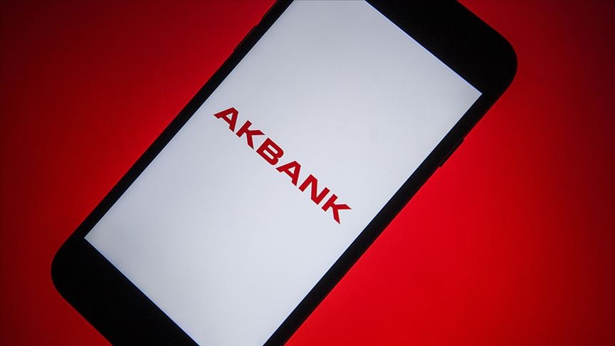 Akbank'a Ne Oldu? Milyonlarca Kullanıcı Mobil Uygulamaya Giremiyor! İşte Sebebi...