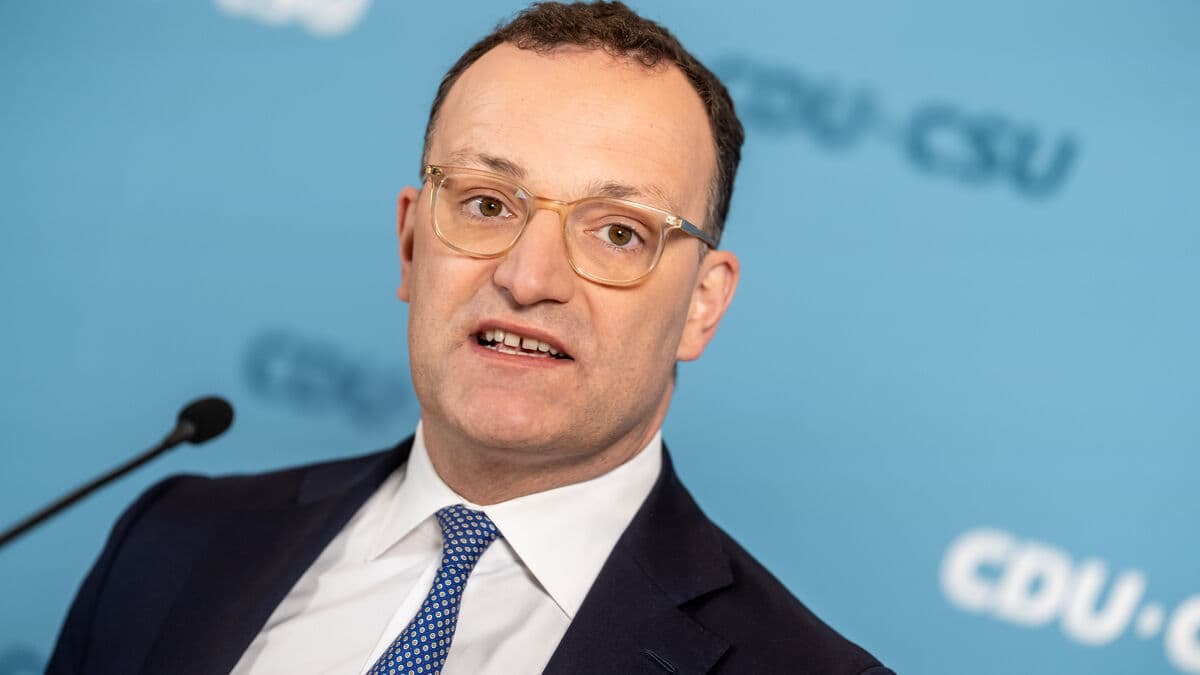 Almanya'da Siyasi İstifa: Jens Spahn 'Taşıyıcı Anne' Tartışmalarıyla Görevini Bıraktı