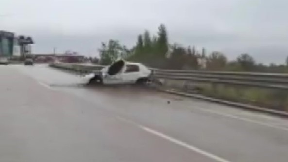 Amasya'da Yürekleri Ağza Getiren Anlar! Yardım Etmeye Çalışırken İkinci Kazaya Neden Oldu!