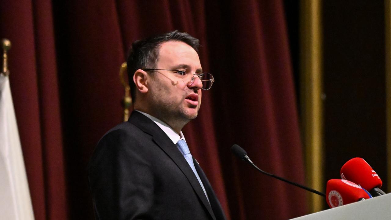 Anayasa Alarmı! Bakan Gürlek'ten Kritik Uyarı: 'Mevcut Anayasa Yetersiz!'