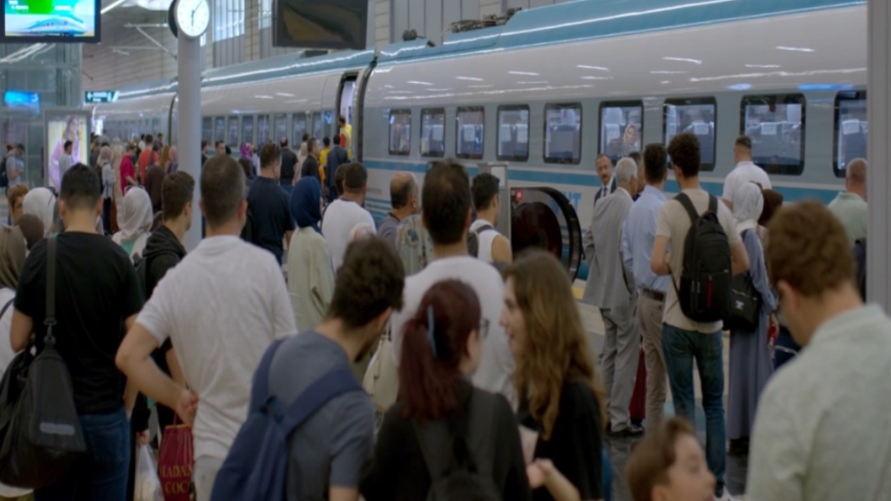 Ankara-Sivas YHT Hattı Rekor Kırdı! 3 Yılda Kaç Kişi Taşındı?