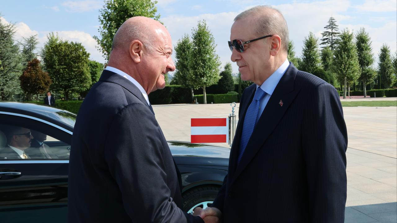 Ankara'da Diplomatik Temas: Cumhurbaşkanı Erdoğan Avusturya Başbakanı Stocker'i Ağırladı