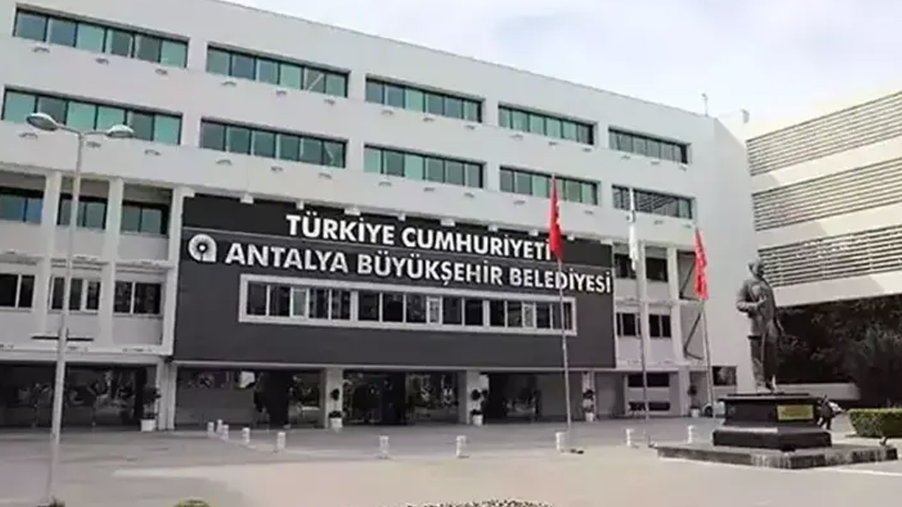Antalya'da Şok Operasyon! Belediye'de Neler Oluyor? 25 Gözaltı Kararı!