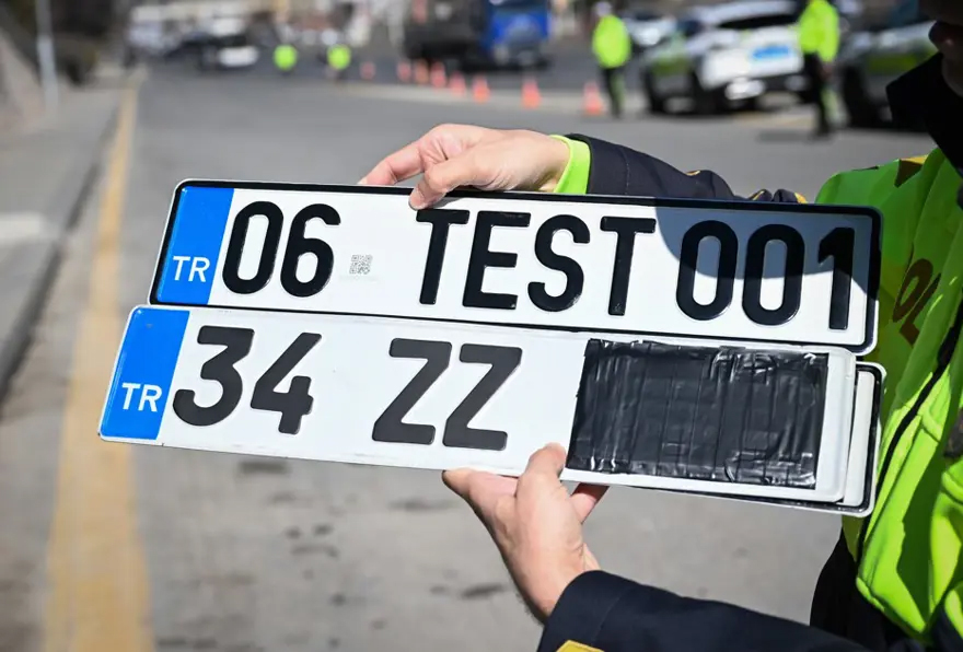 APP Plaka Kabusu Sona Eriyor! Şoförler Odasından Ücretsiz Değişim Müjdesi!