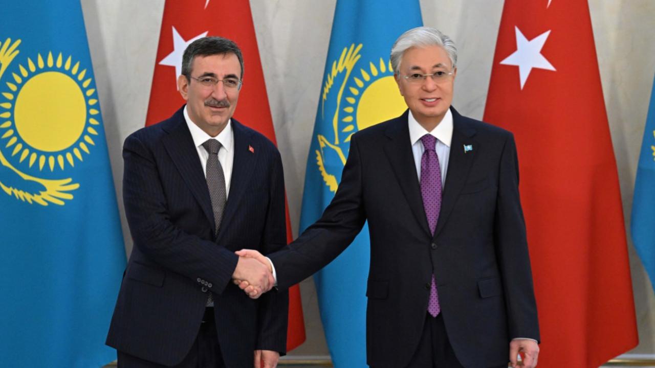 Astana'da Zirve! Cumhurbaşkanı Yardımcısı Yılmaz'dan Kritik Tokayev Görüşmesi: Türkiye-Kazakistan İlişkileri Yeni Bir Boyuta mı Taşınıyor?