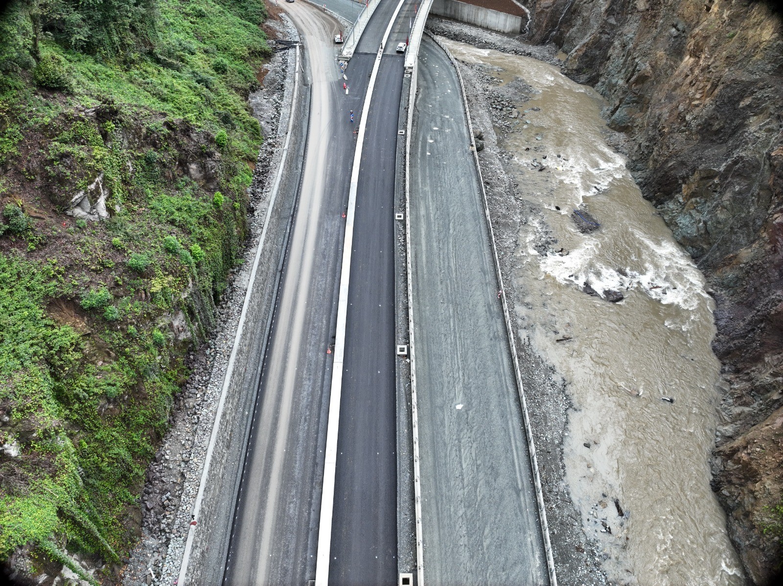 Ayder Yaylası'na Ulaşım Kolaylaşıyor: Yol Süresi 35 Dakikaya İniyor