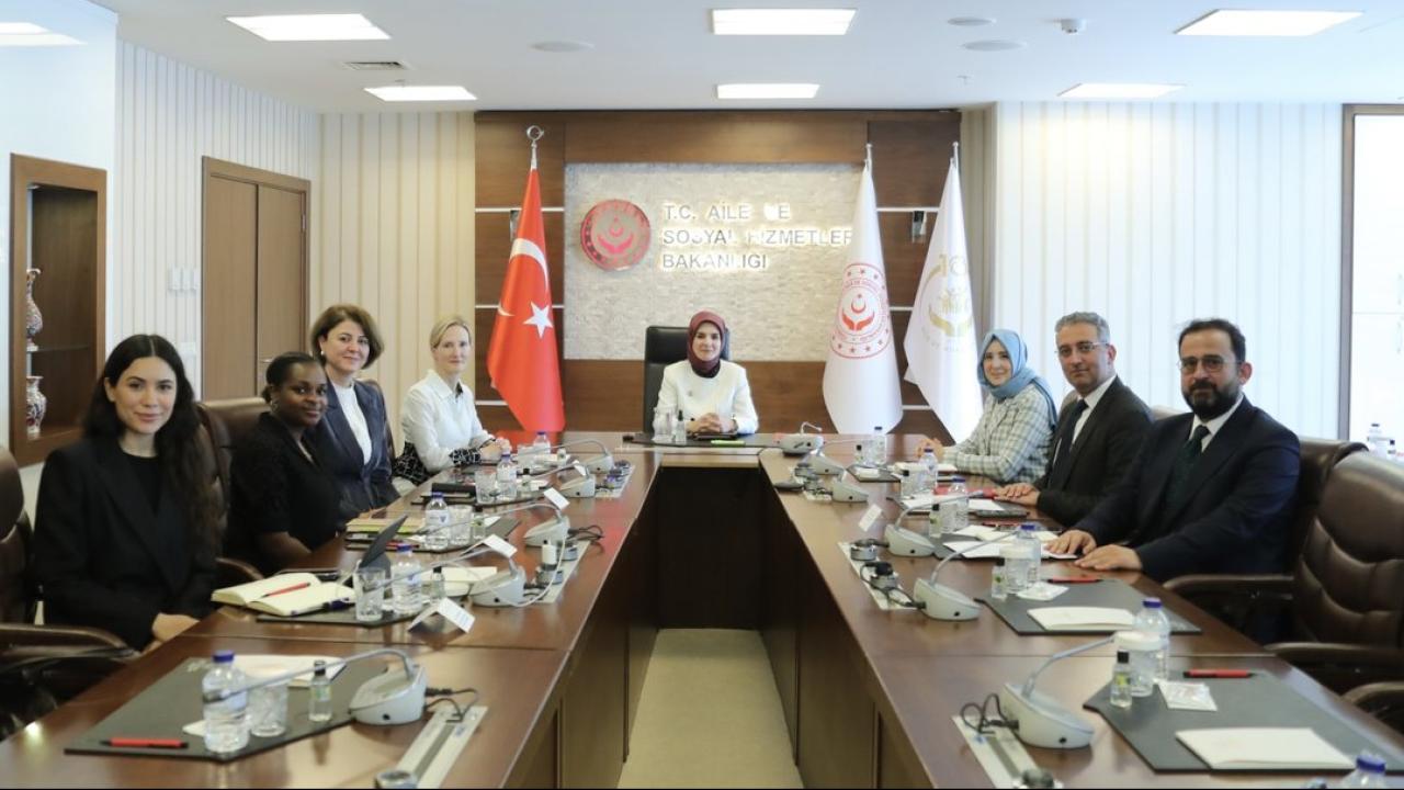 Bakan Göktaş'tan Meta'ya Kritik Uyarı: Sosyal Medyada Güvenlik Alarmı!