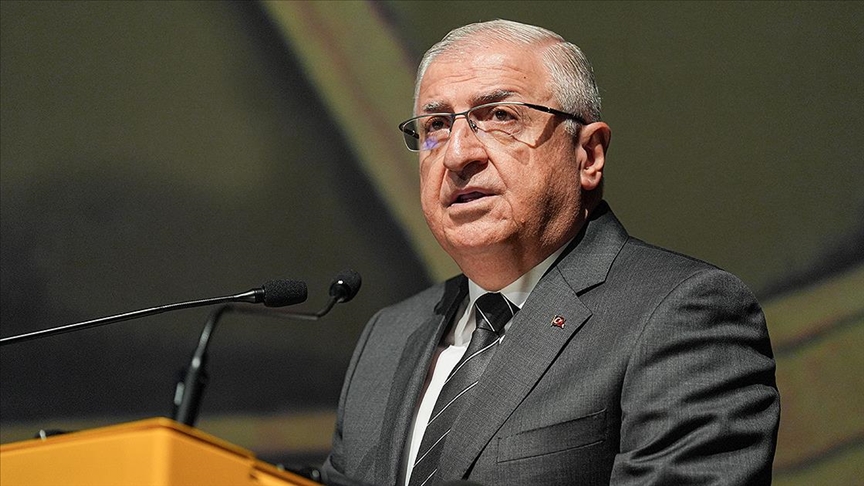 Bakan Güler: Kıbrıs'ta Askeri Hazırlık Durumu Titizlikle Güncelleniyor