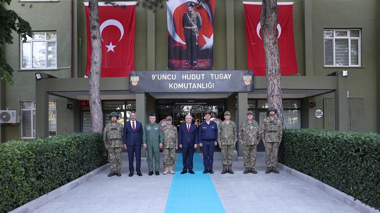 Bakan Güler'den Sürpriz Bayram Ziyareti! Mehmetçik'le Kurban Bayramı Coşkusu Edirne'de Yaşandı!