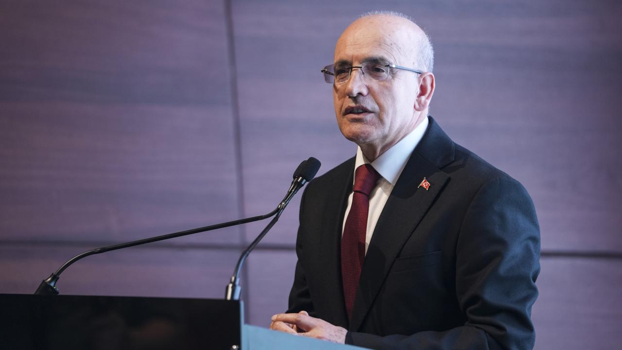 Bakan Şimşek'ten Sanayi Üretimi Değerlendirmesi: Büyüme Trendi Korunuyor