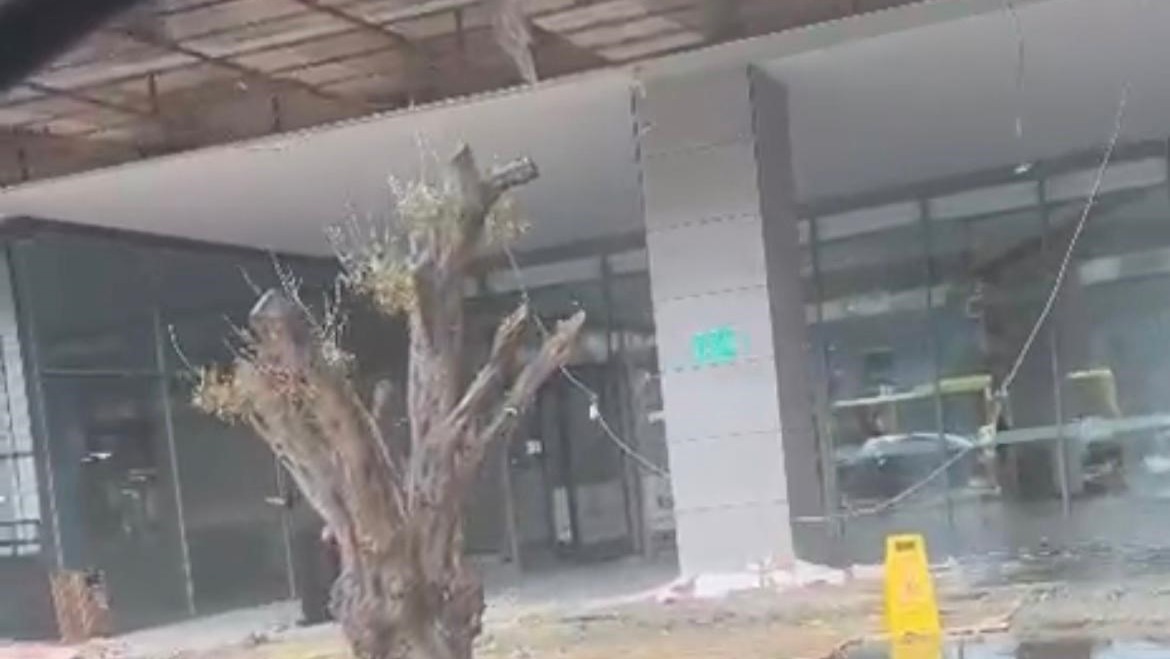 Batman'da Korkunç Anlar! Sağanak Sele Neden Oldu, AVM'de Tavan Çöktü!