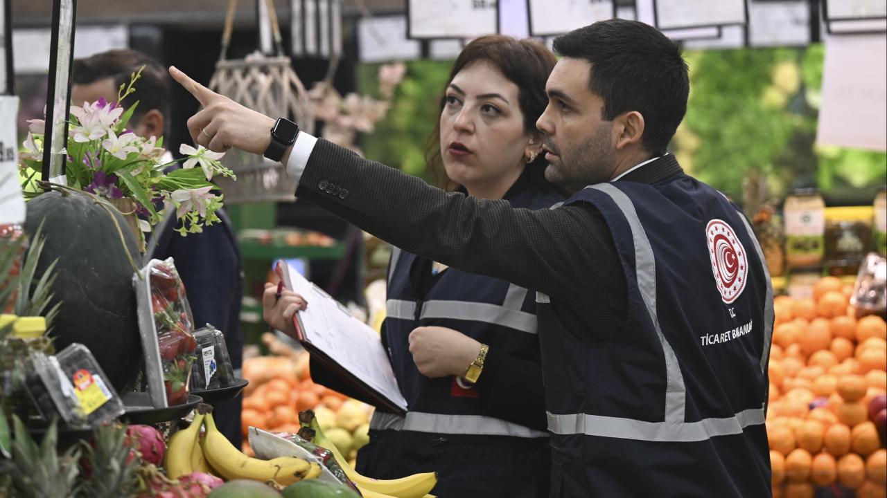 Bayram Öncesi Fırsatçılara Şok Ceza! Vatandaşın Cebini Yakanlara Ağır Darbe!