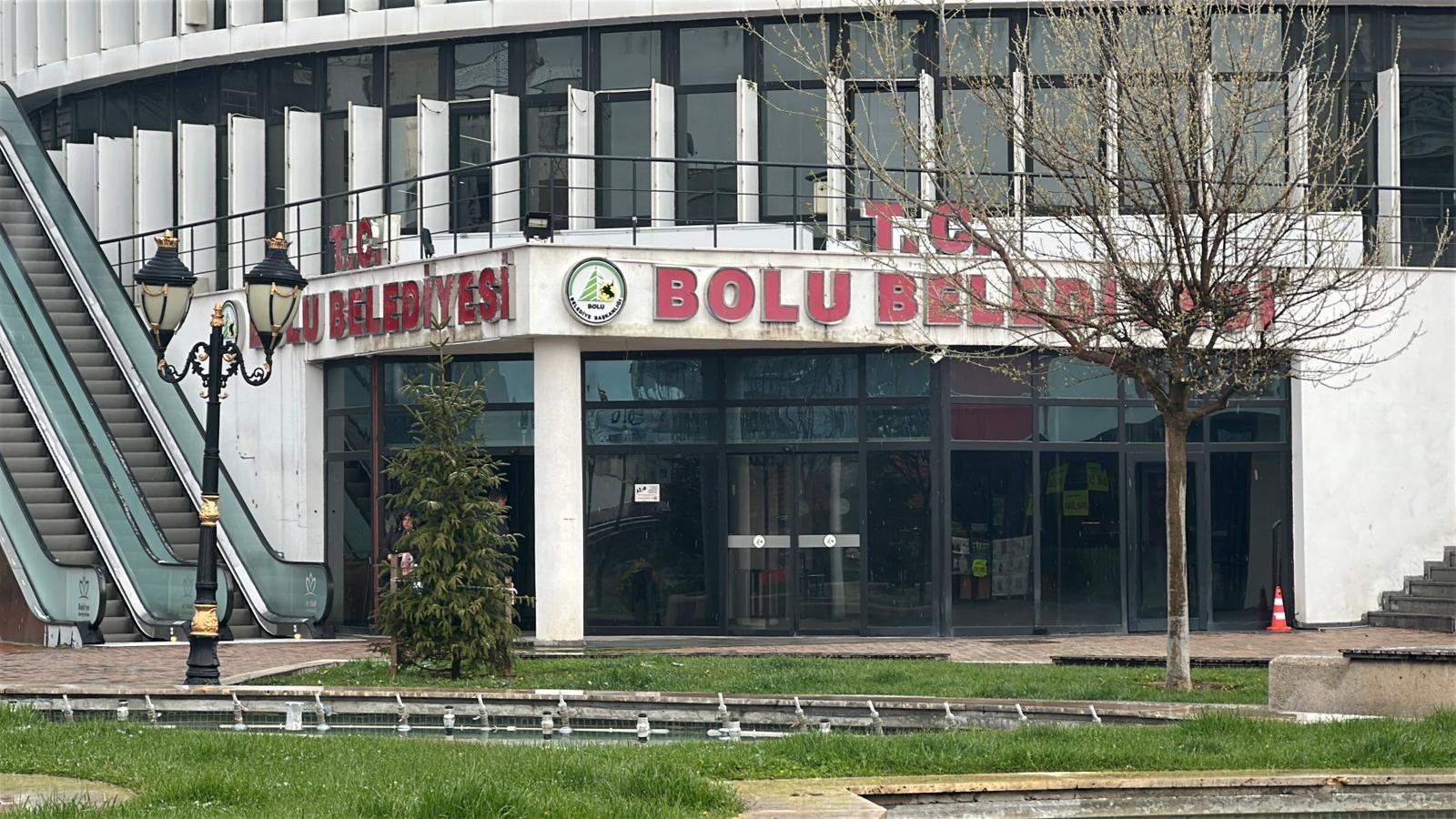 Bolu Belediyesi'nde Şok Baskın! Yolsuzluk İddiaları mı? İşte Operasyonun Perde Arkası!