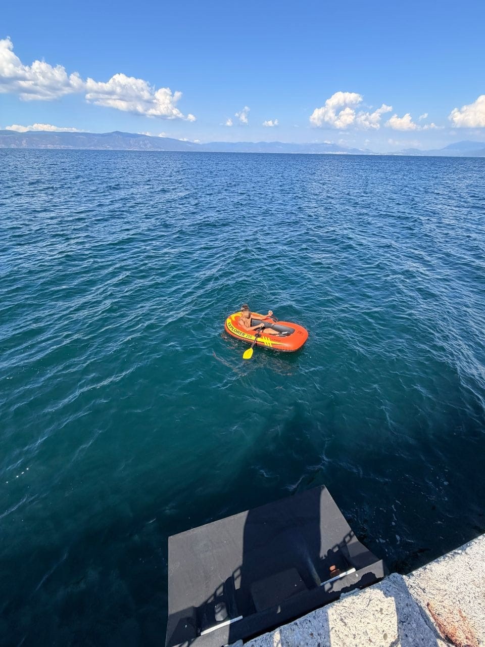 Bursa Mudanya'da Denizde Mahsur Kalan Çocuk İskele Görevlisi Tarafından Kurtarıldı