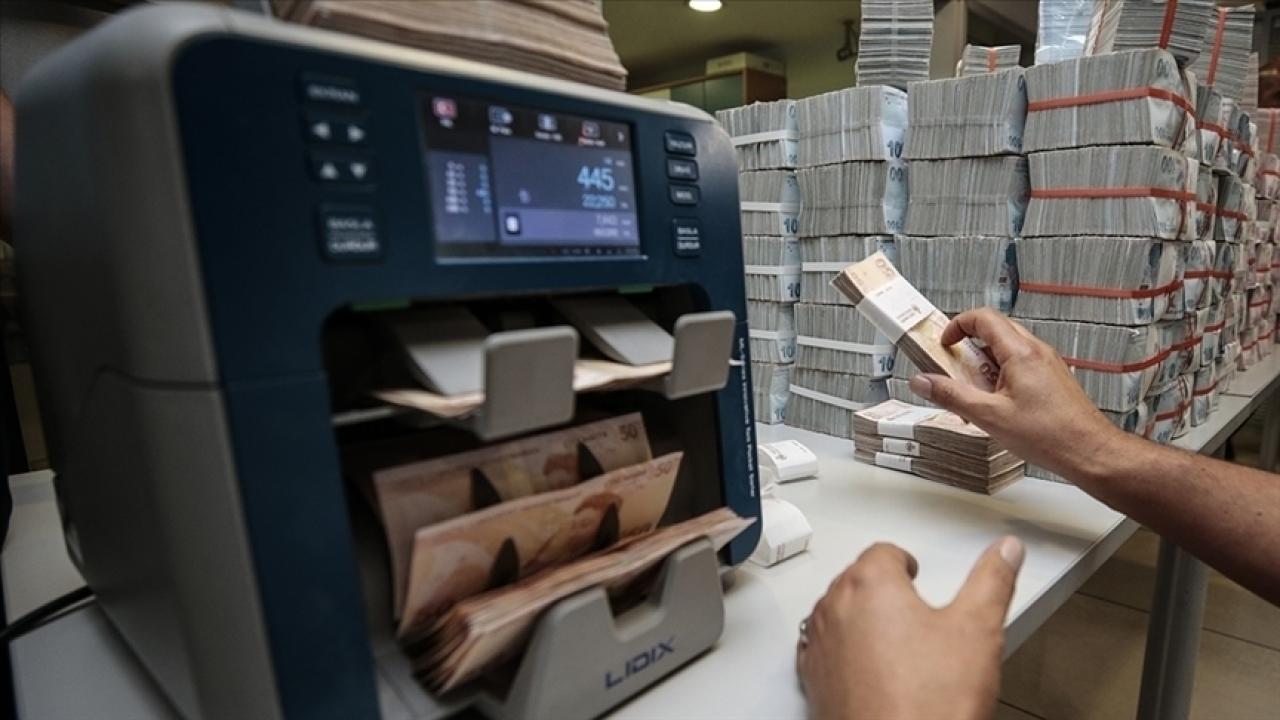 Bütçe Alarm Veriyor! Harcamalar Gelirleri Fena Halde Aştı!