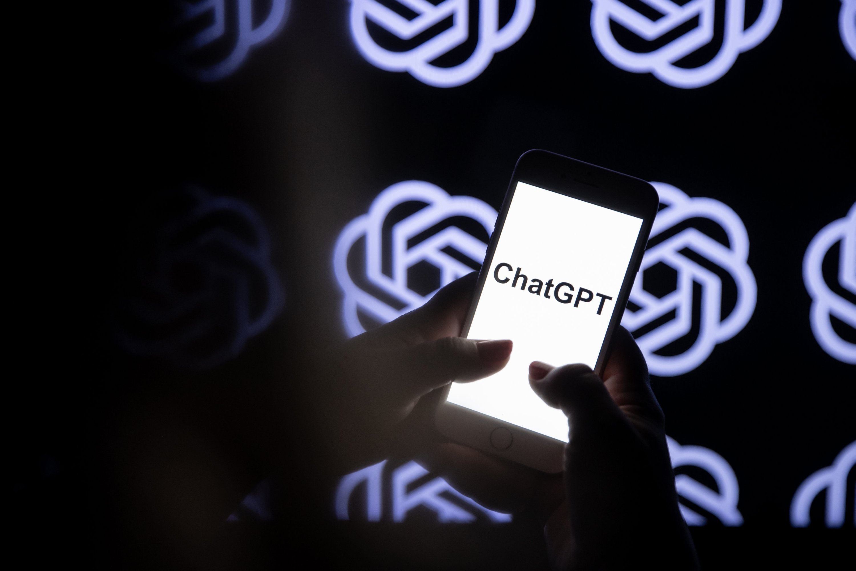 ChatGPT'den Büyük Skandal! Veri Gizliliği Alarm Veriyor!