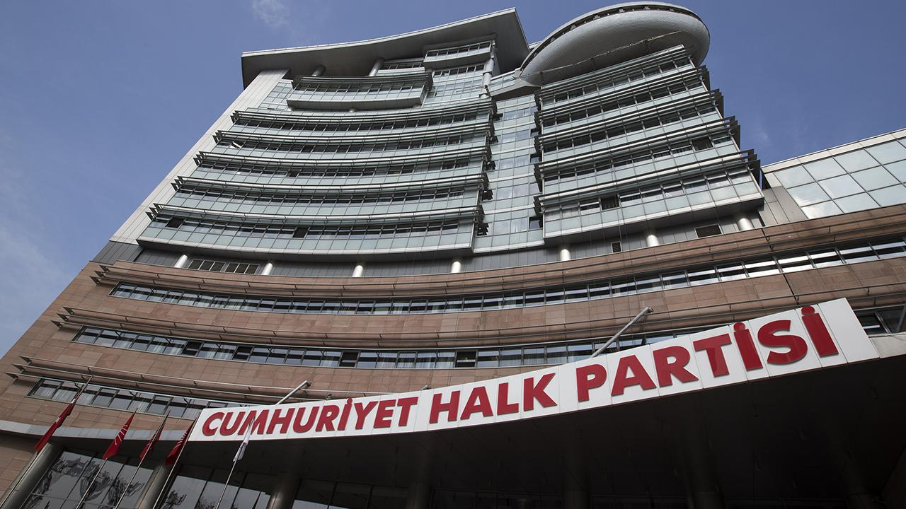 CHP'de İl Yönetimlerinde Değişim: 8 İlde Daha Görevden Alma