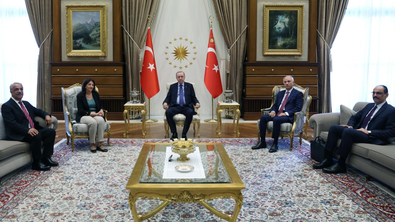 Cumhurbaşkanı Erdoğan, DEM Parti Heyeti ile Bir Araya Geldi
