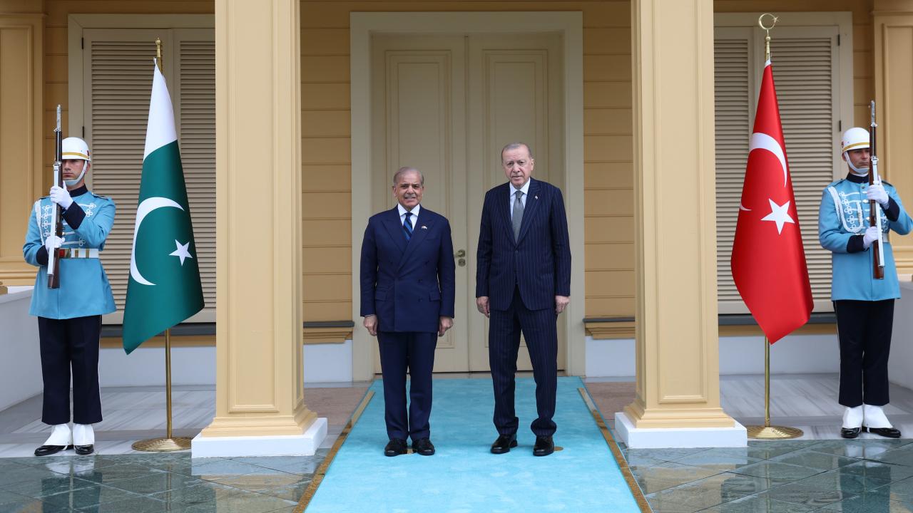 Cumhurbaşkanı Erdoğan: Pakistan Başbakanı Şahbaz Şerif ile Resmi Görüşme