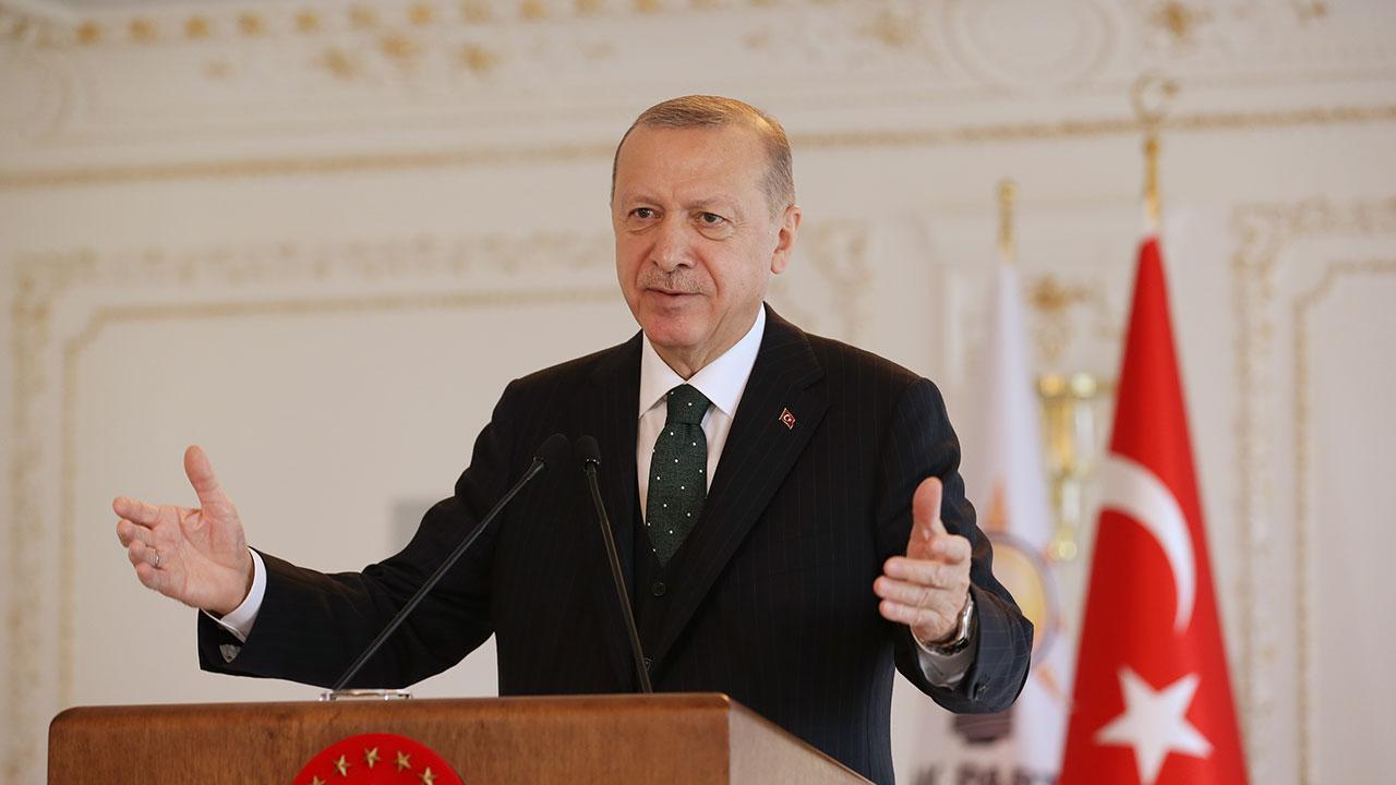 Cumhurbaşkanı Erdoğan'ın Görevinde 12 Yıl: Siyasi Dönüşümün Analizi