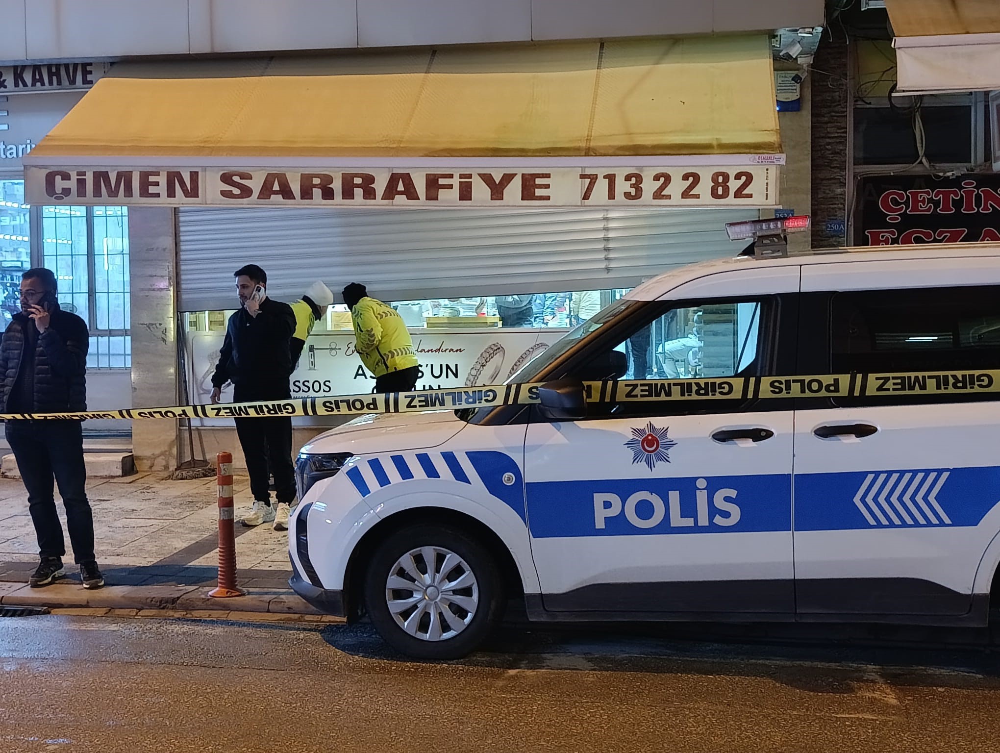 Denizli Şokta! Kuyumcu Müşterilerinin Altınlarıyla Kayıplara Karıştı, Kırmızı Bülten Çıkarıldı!