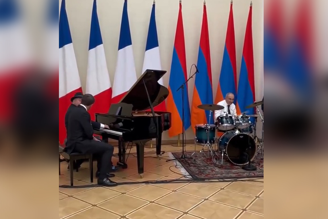 Diplomasi mi, Karaoke Gecesi mi? Macron ve Paşinyan'dan Unutulmaz Düet!