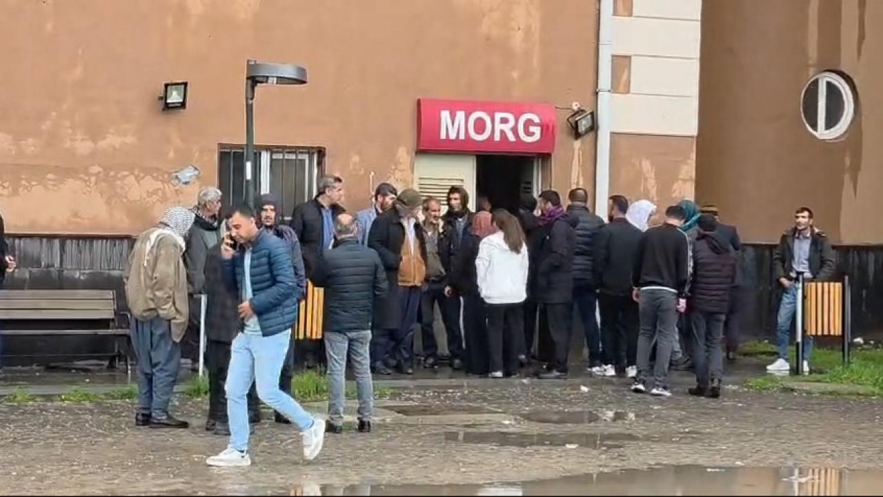 Diyarbakır'da Korkunç Olay! Yıldırım Faciası: Yağmurdan Kaçarken Hayattan Oldular