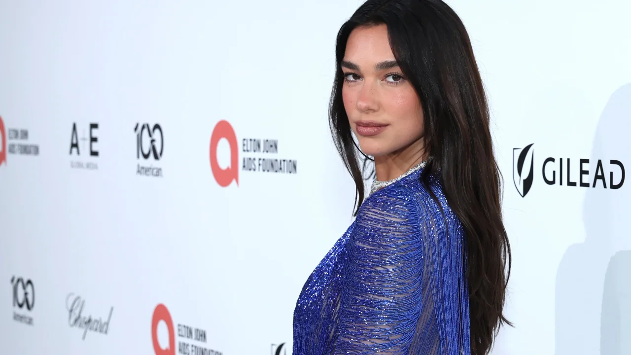 Dua Lipa'dan Samsung'a Şok Dava! Gerekçe Dudak Uçuklattı!