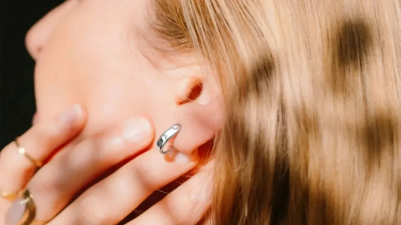 Duyduk Duymadık Demeyin! Akıllı Küpe Devrimi Başladı: Lumia 2 ile Sağlığınız Artık Kulağınızda!