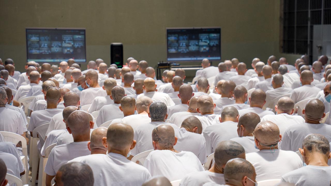 El Salvador'da Akılalmaz Dava: 47 Bin Suçtan Yargılanan Çete Liderleri!