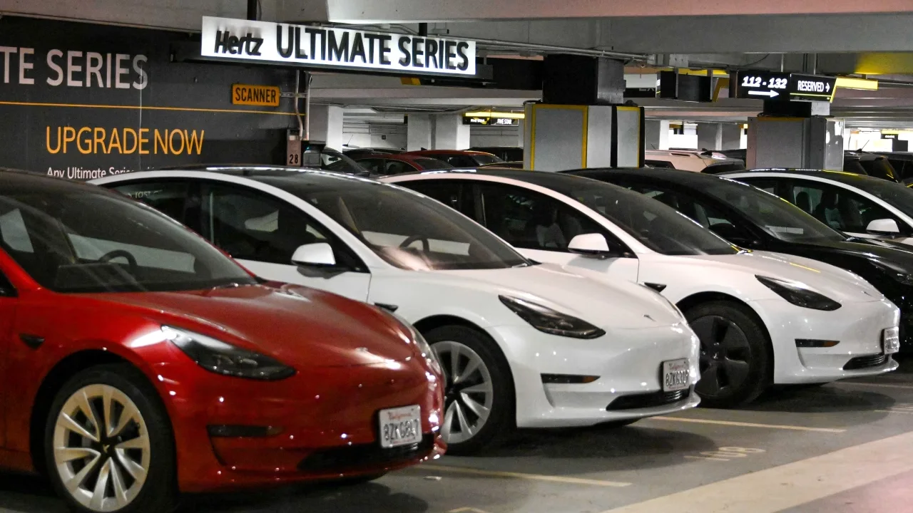 Elektrikli Araç Fiyatları Çakılıyor mu? İkinci El Piyasasında Şok Gelişme!