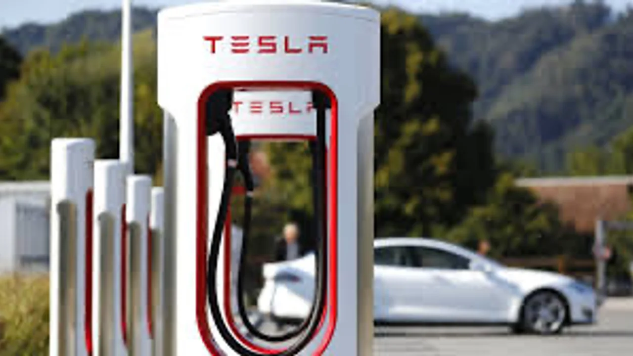 Elektrikli Araç Sahipleri Dikkat! Tesla Şarj Ücretlerine Zam Geldi: İşte Yeni Tarife