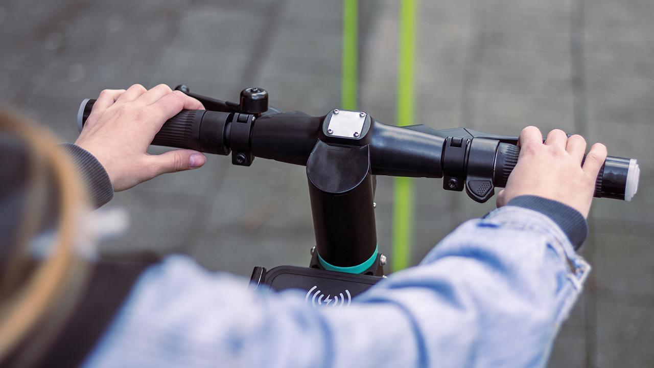 Elektrikli Scooter'larda Yeni Dönem: Yerli Üretim Şartı Geliyor!