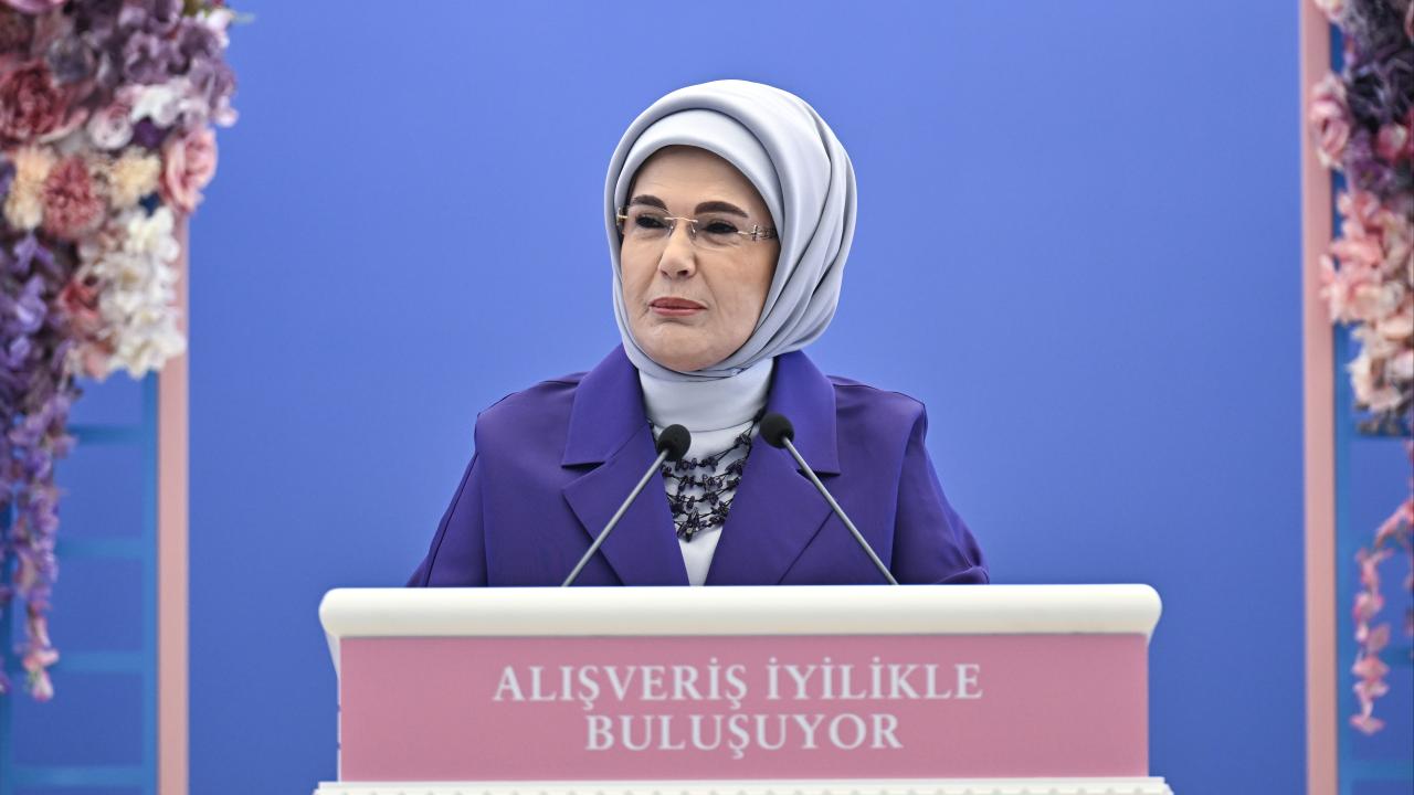 Emine Erdoğan'dan Kritik Uyarı: Aile Alarm Veriyor! Bu Sorun Hepimizin!