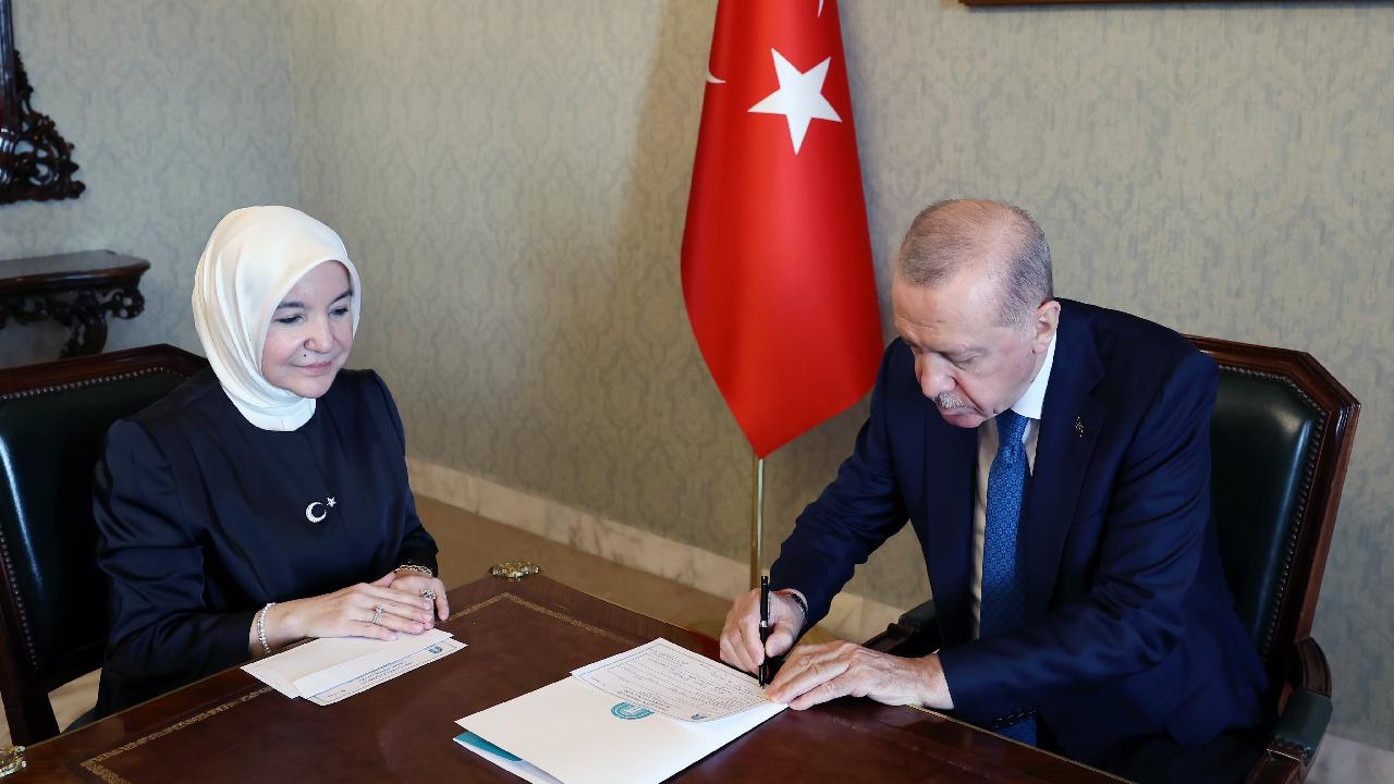 Erdoğan'dan Yürekleri Isıtan Hareket! Darülaceze'ye Yapılan Bağış Herkesi Duygulandırdı!