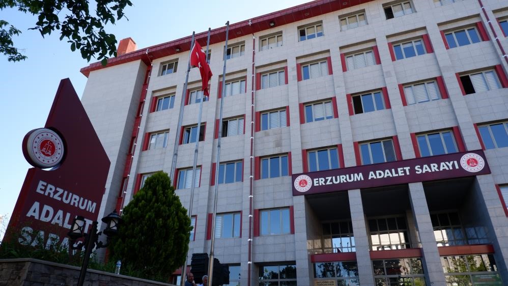 Erzurum'da Ehliyet Sınavında Akıl Almaz Hile! Yapay Zeka ile Kimlik Değiştirip Sınava Girdiler! 33 Gözaltı
