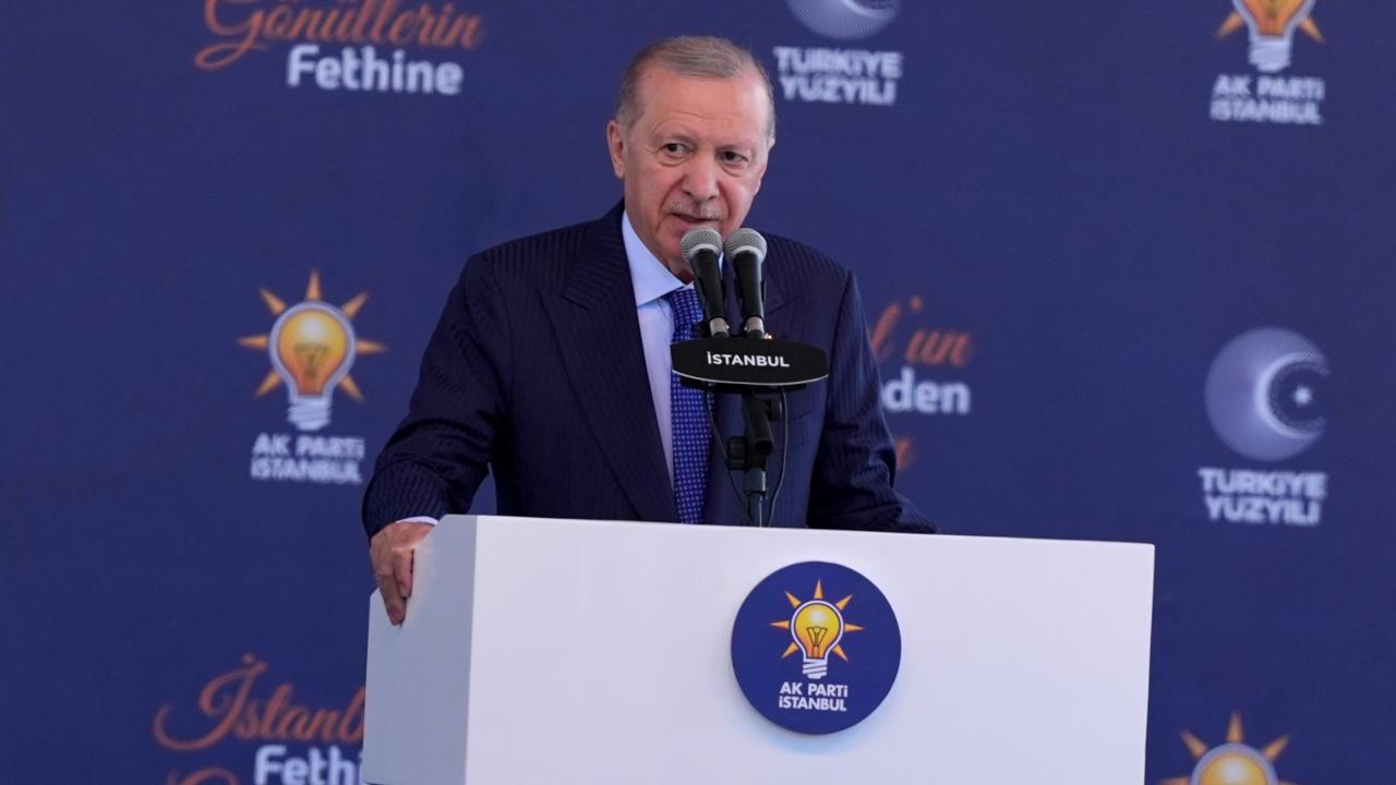 Fatih'in Mirası Yaşıyor! Erdoğan'dan Fetih Coşkusu: İstanbul 573 Yaşında!