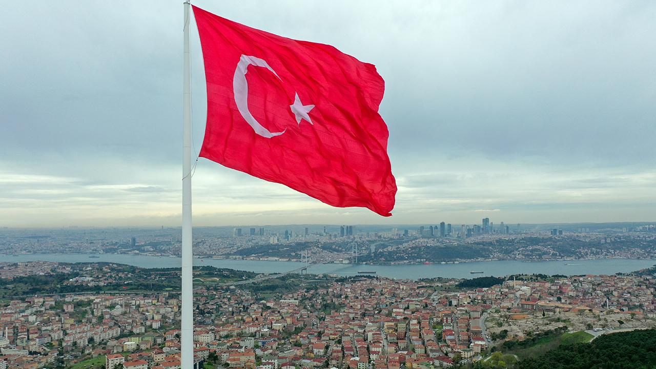 Fitch Ratings Türkiye'nin Kredi Notunu Teyit Etti: Ekonomik Dayanıklılık Vurgusu