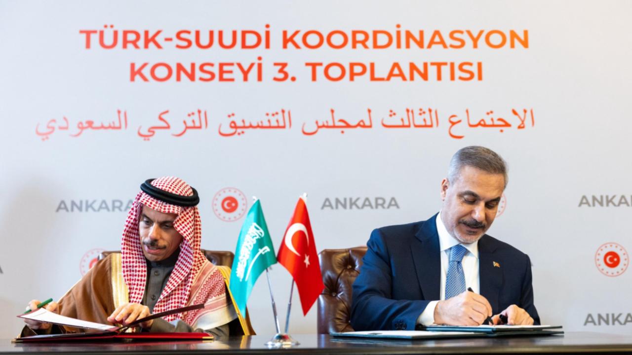Flaş Gelişme: Fidan ve Suudi Bakanlar Bir Araya Geldi! Kritik Konular Masada