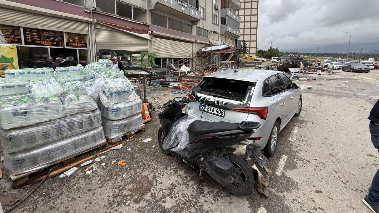 Gaziantep Felaketi Yaşadı! Şiddetli Fırtına Şehri Vurdu: İşte Yıkımın Boyutu...