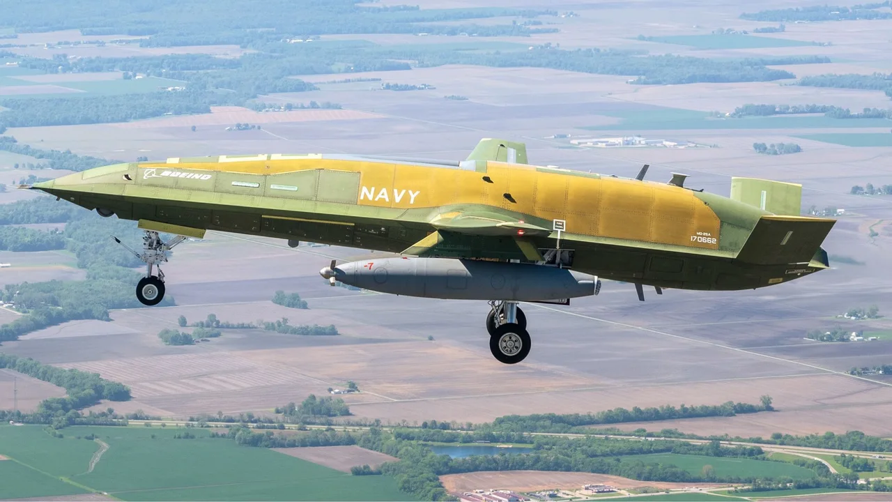 Geleceğin Savaşları Böyle Olacak! ABD Donanması'nın İnsansız Uçağı Gökyüzünde Dans Etti!