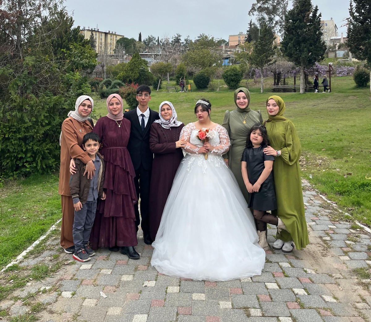 Gelinlik Hayali Gerçek Oldu! Down Sendromlu Gülayfer'in Mutluluğu