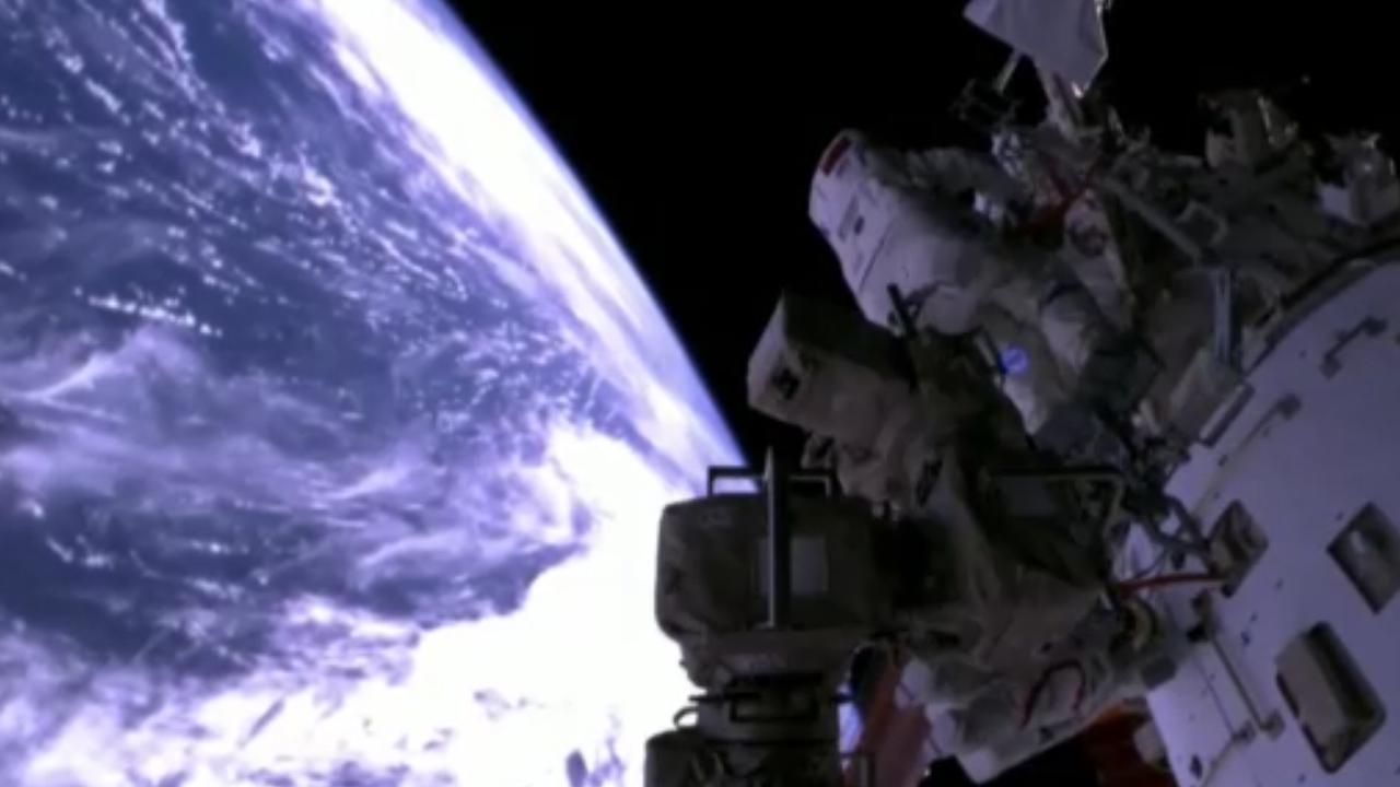 Göklerde Yeni Rekor! Çinli Astronotlar Uzay İstasyonunda Tarihi Yürüyüşe İmza Attı!