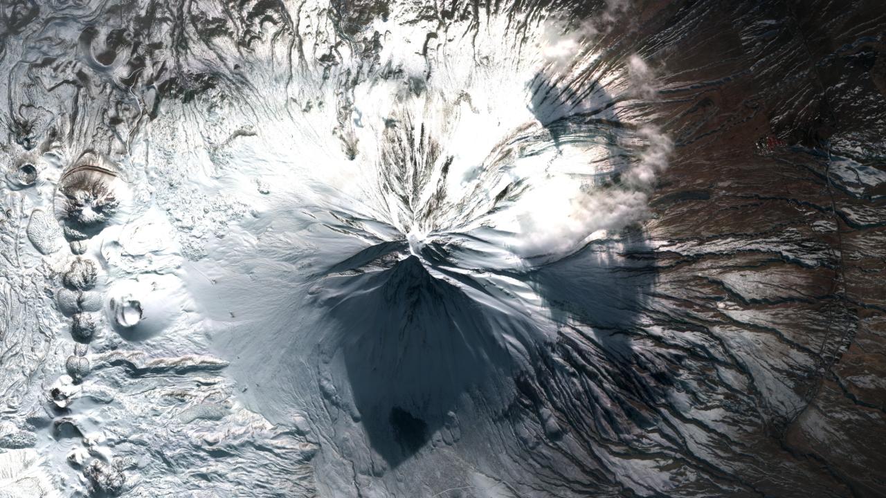 Gökyüzünden Türkiye! Ağrı Dağı'nın Muhteşem Görüntüsü Uyduyla Yakalandı!