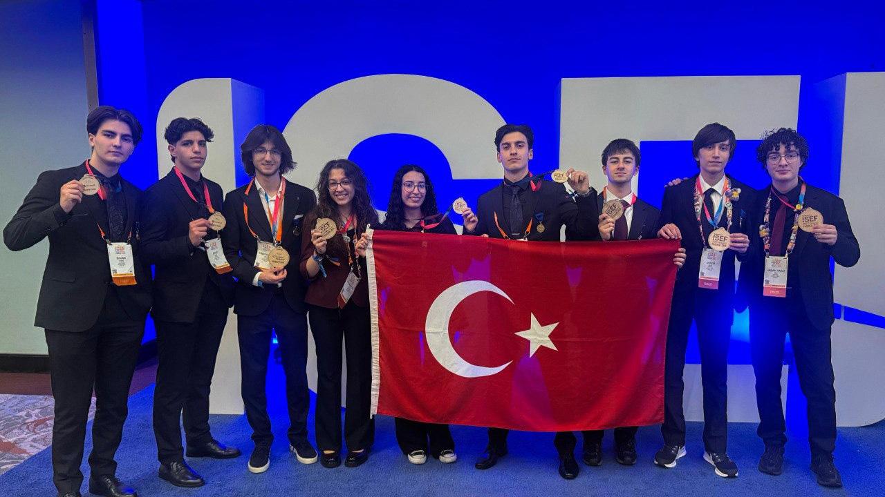 Gururumuz! Türk Öğrencilerden Bilim Olimpiyatlarında Büyük Zafer: 9 Proje Ödülle Döndü