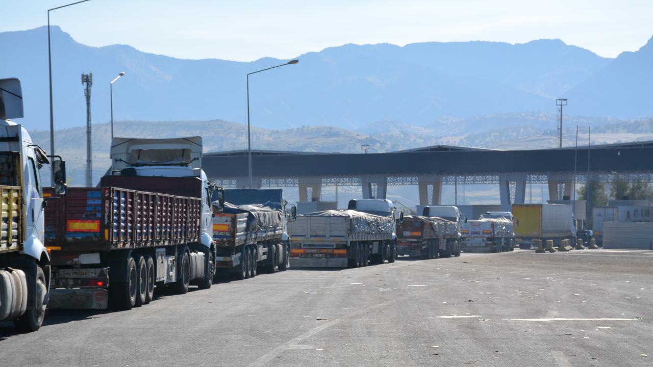 Habur Gümrük Kapısı'nda Rekor: Bir Günde 2 Bin 454 Tır Çıkışı