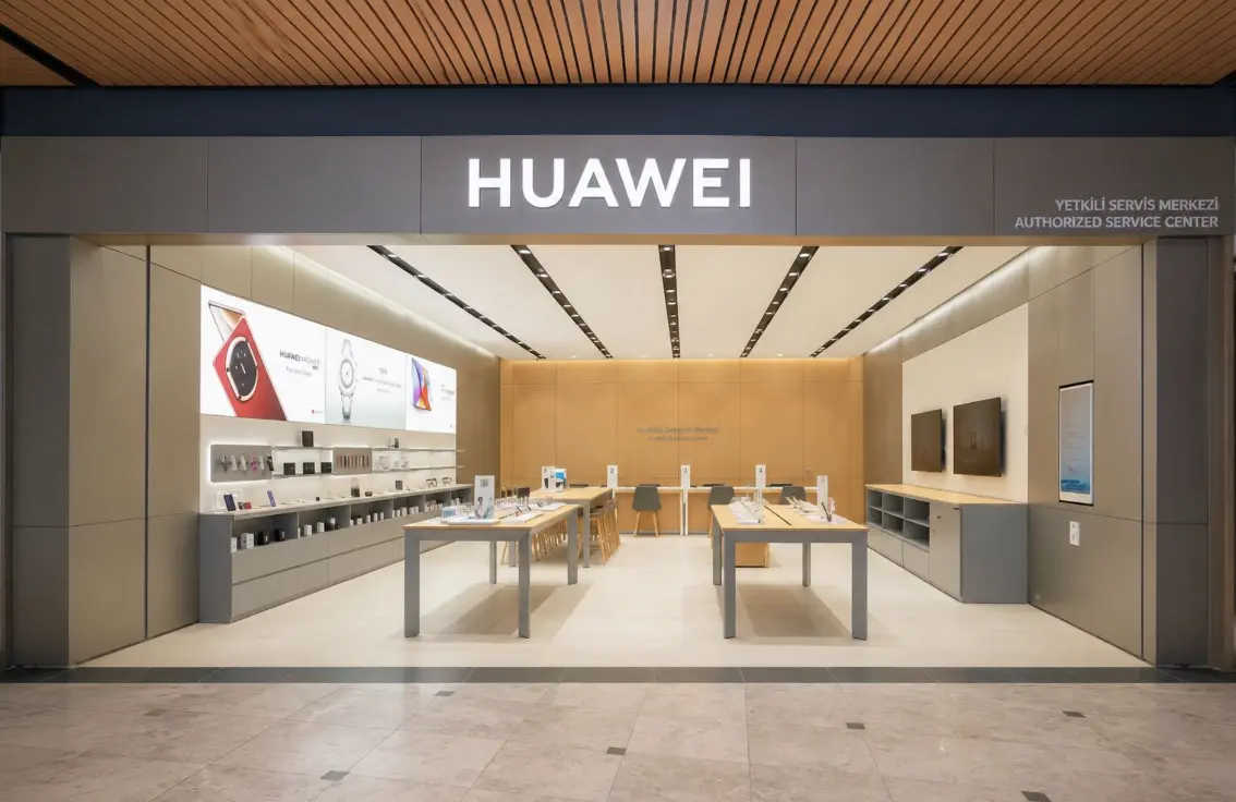 Huawei Türkiye'deki Fiziksel Mağaza Ağını Genişletiyor: Marmara Forum'da Yeni Deneyim Noktası